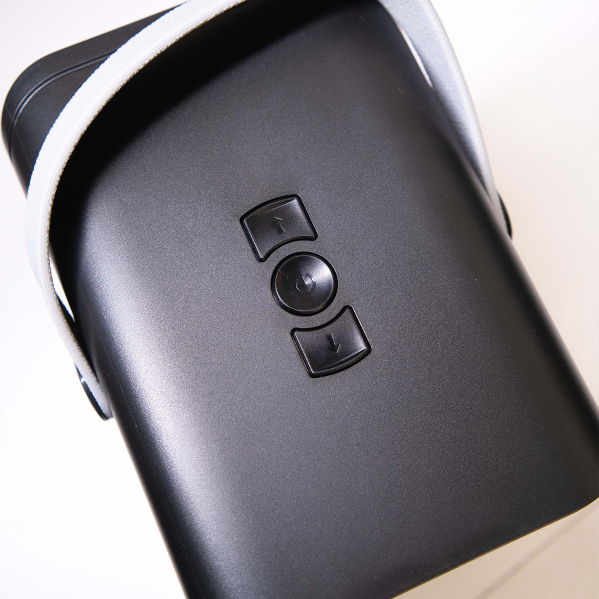 OnSaleMart P1 Smart Projector - 4K Support & Android