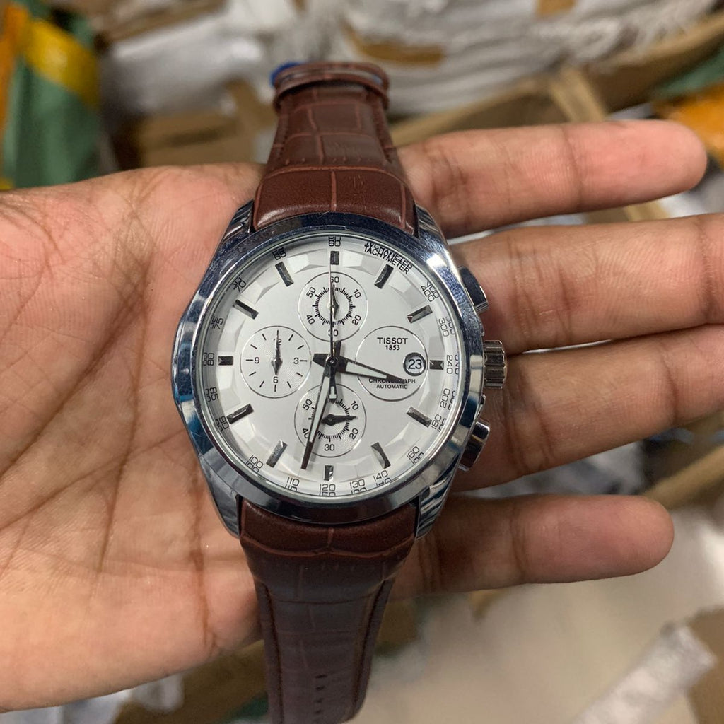 Classic Analog Watch for Men – Chronograph Dial, Date Display, Leather Watch