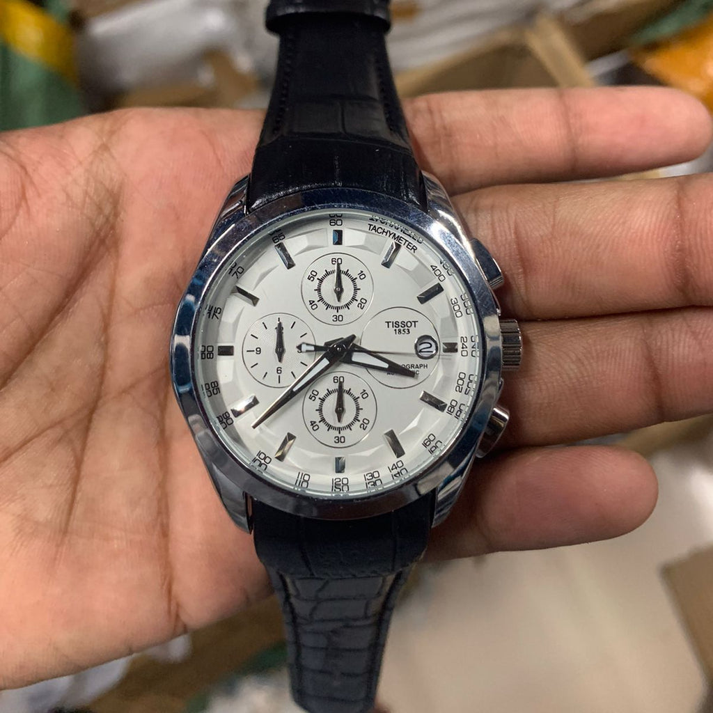 Classic Analog Watch for Men – Chronograph Dial, Date Display, Leather Watch