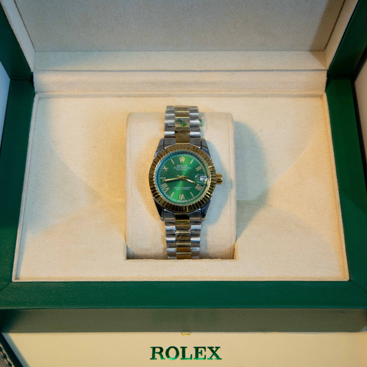 Luxury couple’s analog watch set with green dial stainless steel design