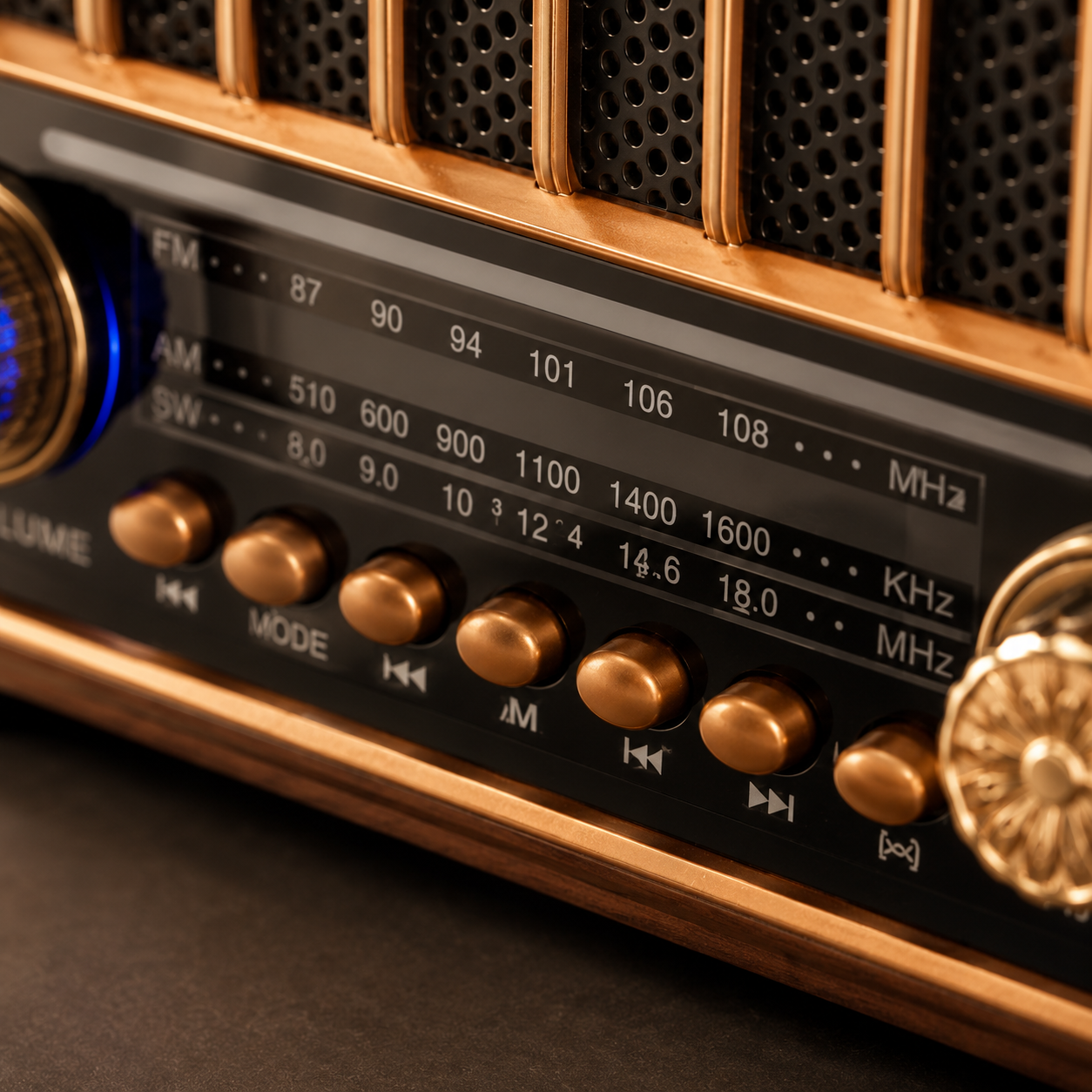 Vintage gramophone Bluetooth speaker with wood-grain finish, decorative gramophone horn, RGB light strip, AM/FM/SW radio, Bluetooth connectivity and classic tabletop design.